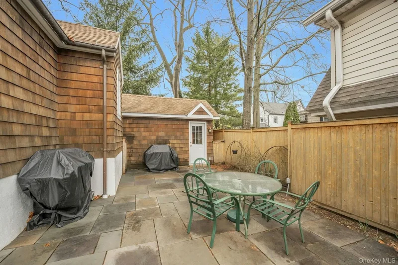 343 Rye Beach Avenue, Rye, New York, United States. - Photo 13