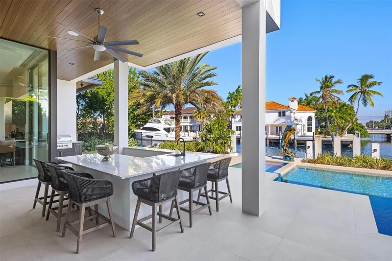 100 Royal Palm Drive, Fort Lauderdale, Florida, United States. - Photo 61