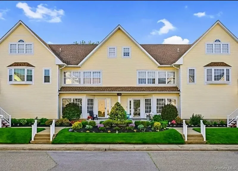 226-B Westside Avenue, Freeport, New York, United States. - Photo 13