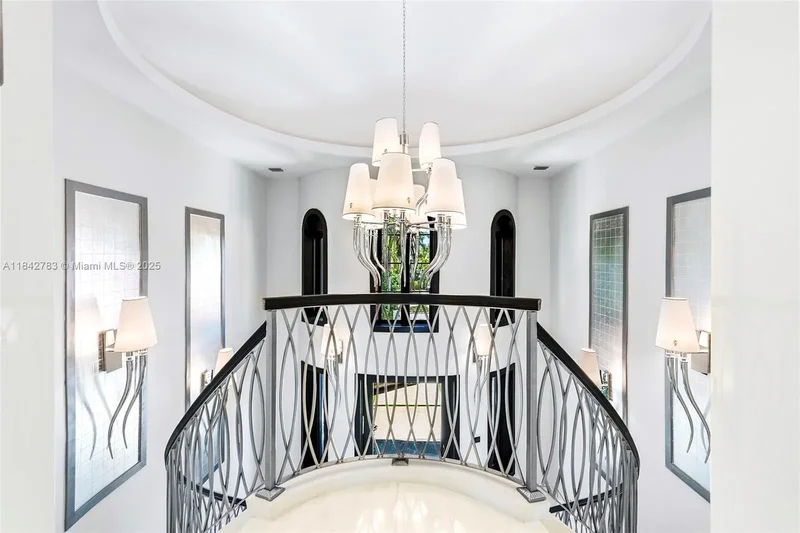 498 N Parkway Pkwy, Golden Beach, Florida, United States. - Photo 89