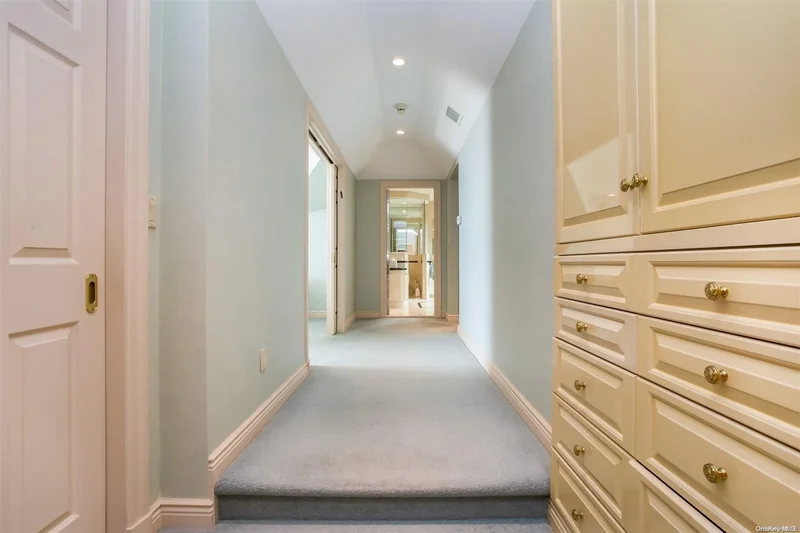 2 Richmond Road, Long Beach, New York, United States. - Photo 30