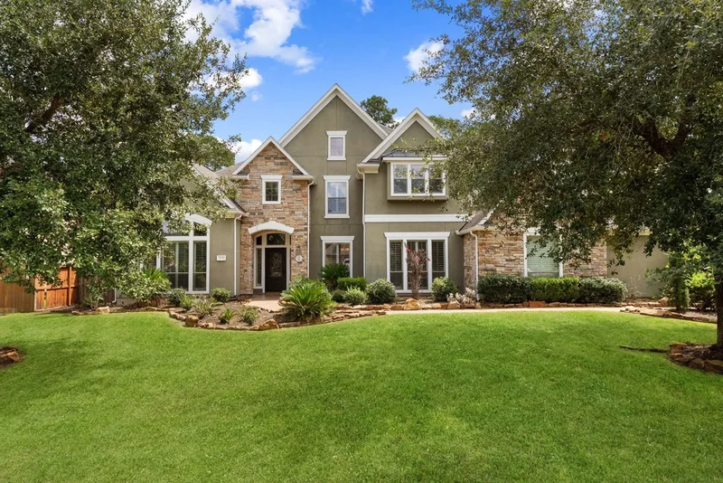 5 Bedrooms Single Family Detached