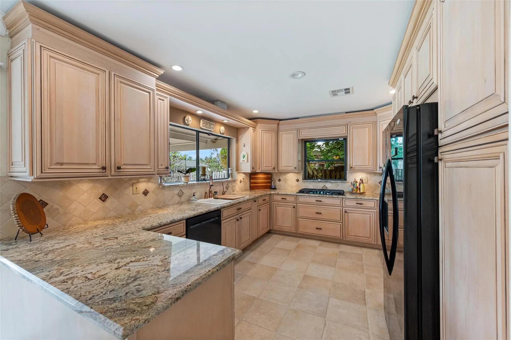 2870 NE 26th St, Wilton Manors, Florida, United States. - Photo 3
