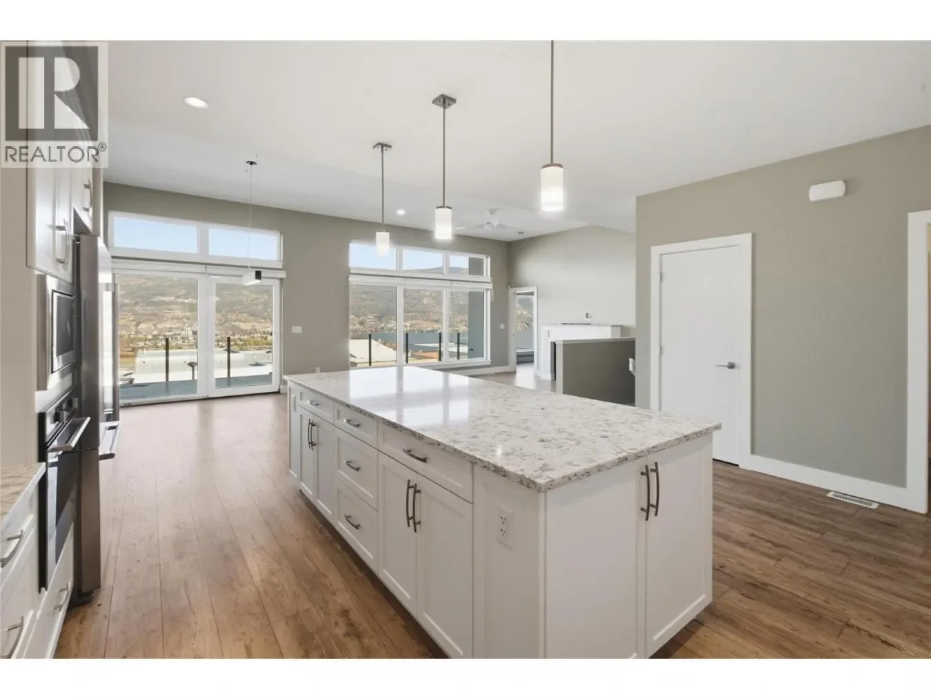 127 Ridge Park, Penticton, British Columbia, Canada. - Photo 7