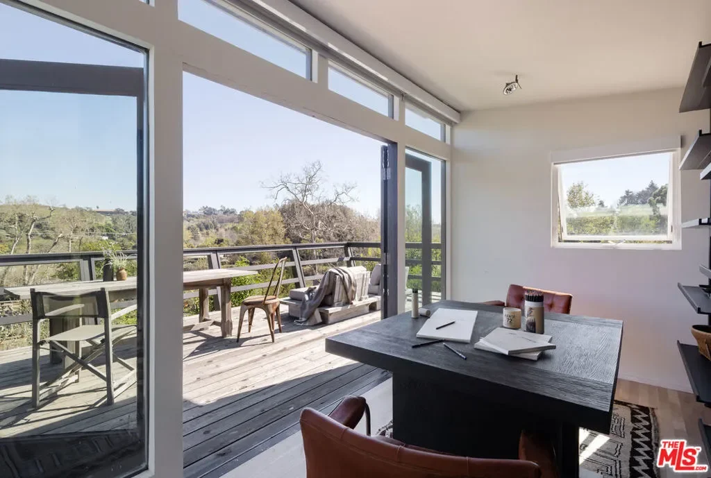 5949 Bonsall Drive, Malibu, California, United States. - Photo 17