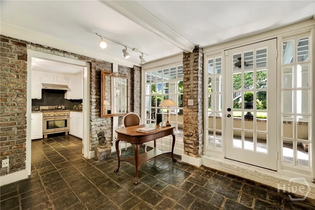 203 W Charlton Street, Savannah, Georgia, United States. - Photo 34