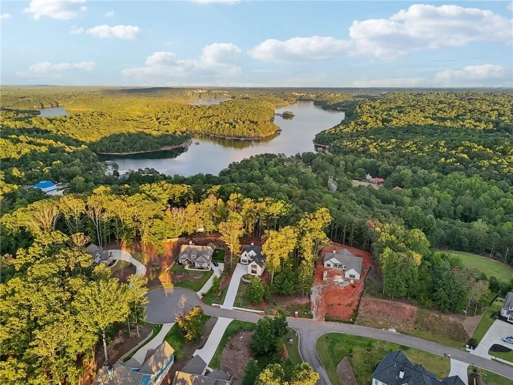Single Family Residence in Dawsonville