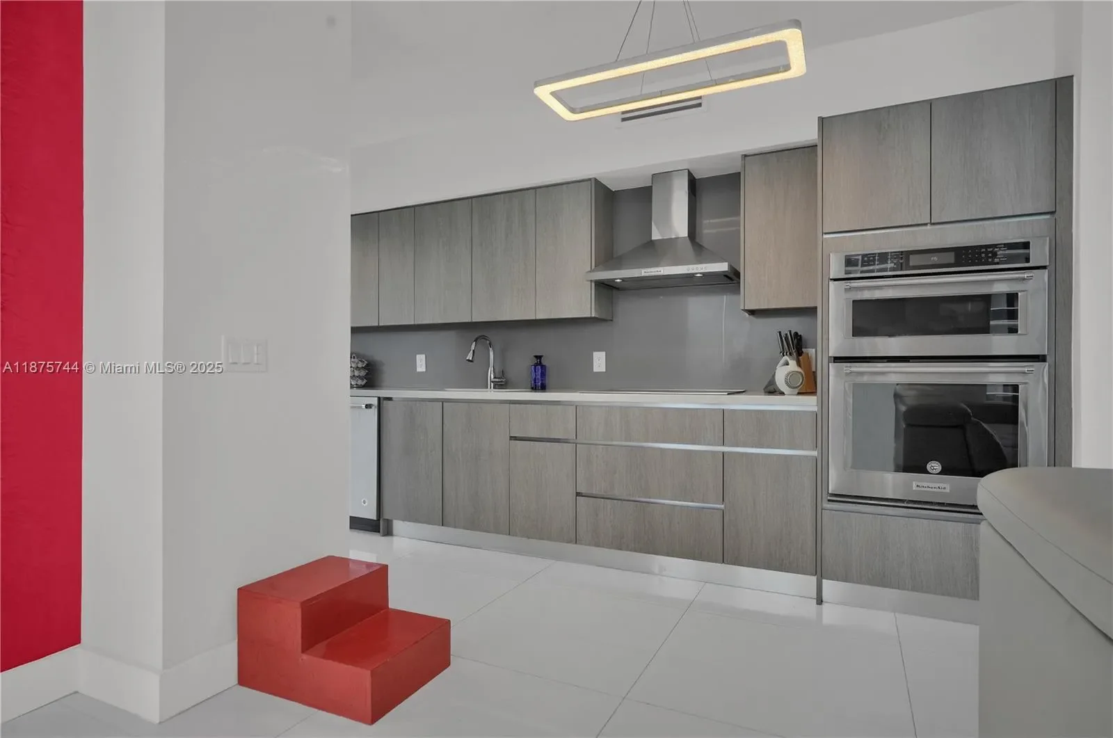 4779 Collins Ave 1805, Miami Beach, Florida, United States. - Photo 20