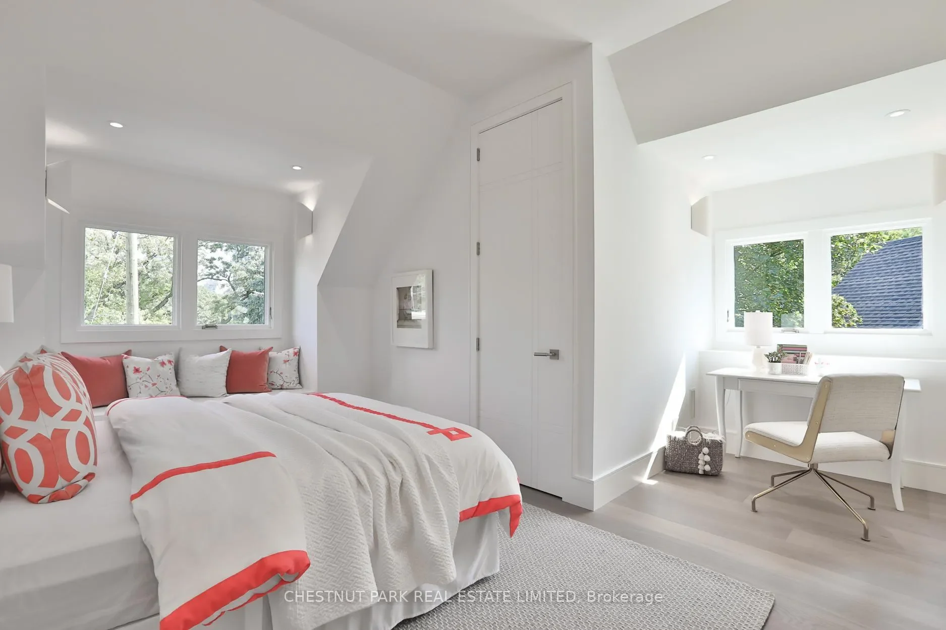 Gallery photo 10