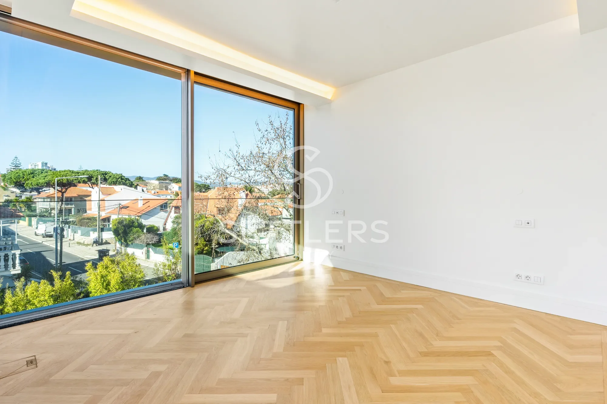 Gallery photo 9
