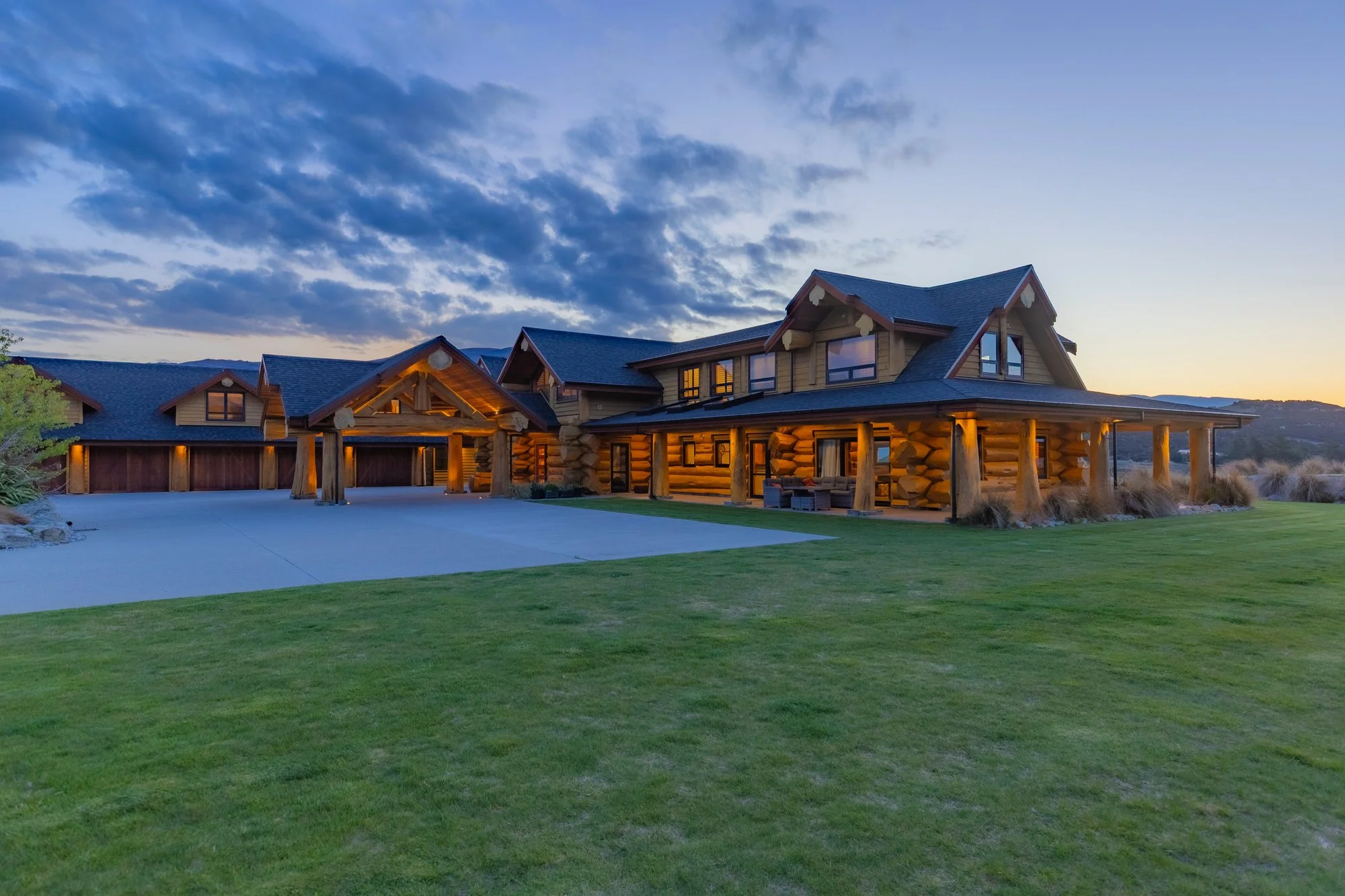 Exterior photo 7