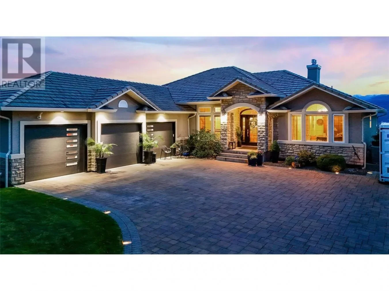 153 Apple Road, Okanagan Falls, British Columbia, Canada. - Photo 2