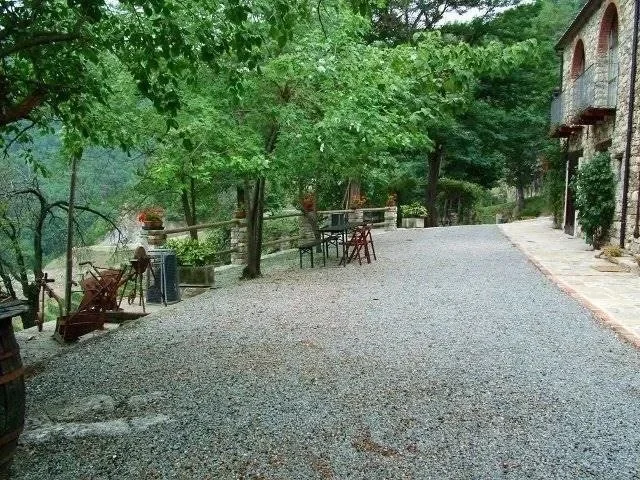 Exterior photo 3