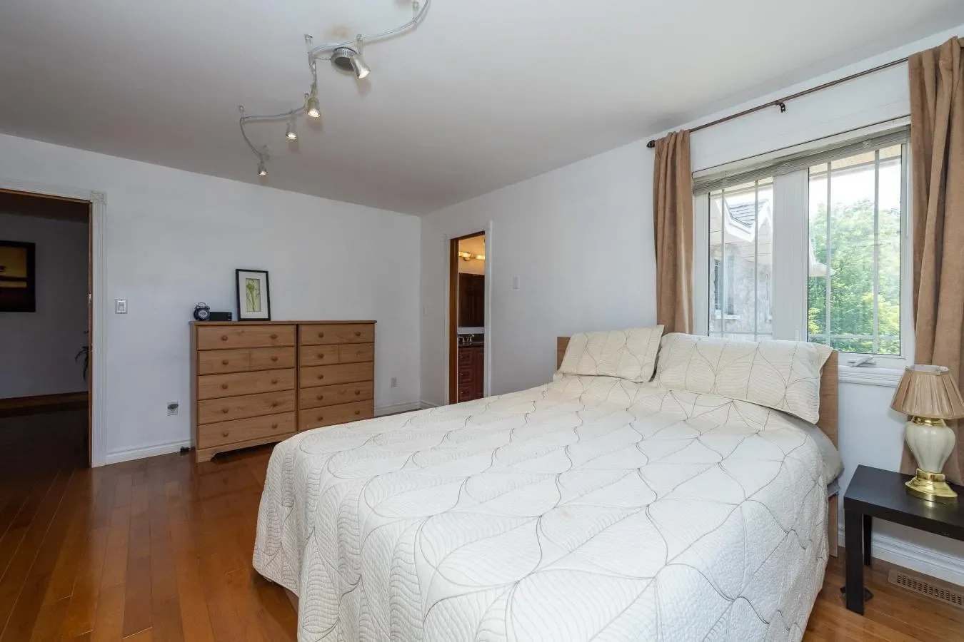 910 26th Street E, Owen Sound, Ontario, Canada. - Photo 20