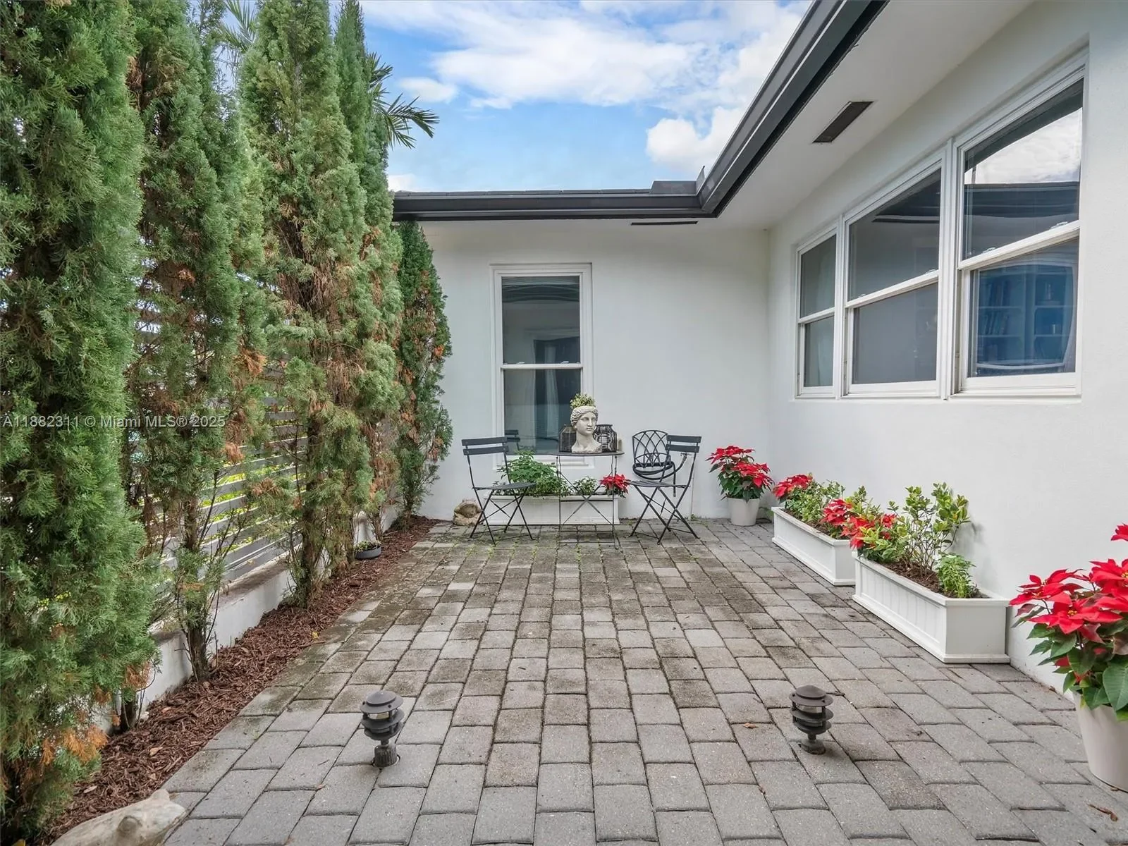 11407 N Bayshore Dr, North Miami, FL 33181, North Miami Beach, Florida, United States. - Photo 15