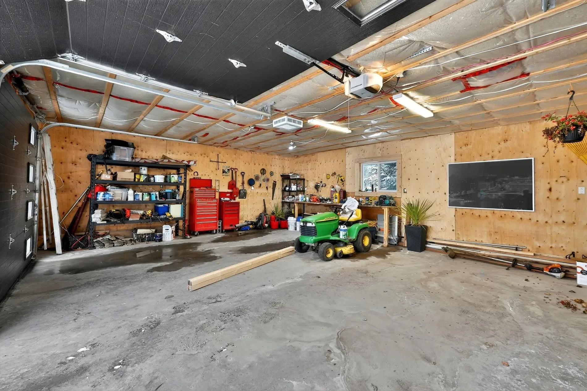 Exterior photo 9
