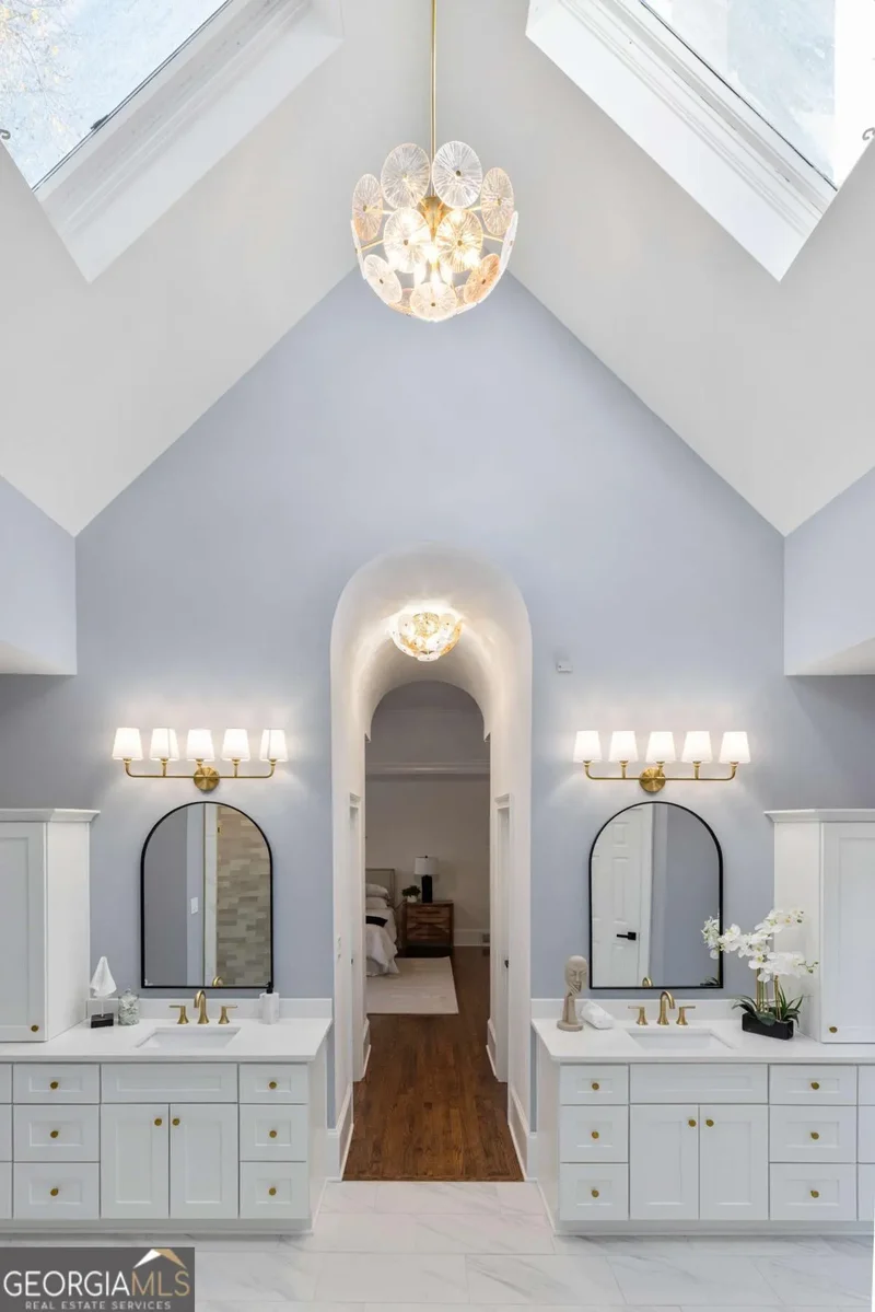 200 Morgan Farm Drive, Atlanta, GA 30342, Atlanta, Georgia, United States. - Photo 54