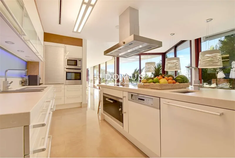 New luxury residence located close to Puerto Banus