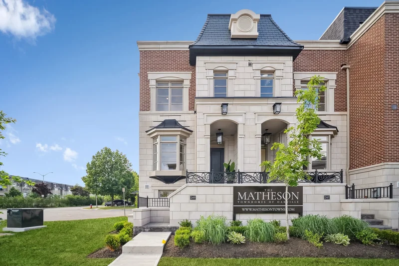 249 Rebecca St, Oakville, ON L6K 2W4, Oakville, Ontario, Canada. - Photo 10
