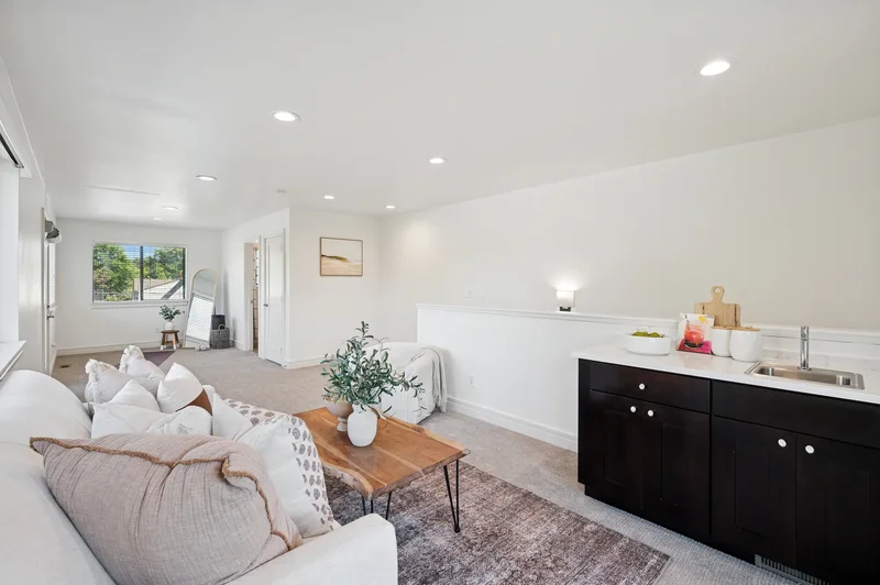 1050 S Corona Street , Denver, CO 80209, Denver, Colorado, United States. - Photo 31