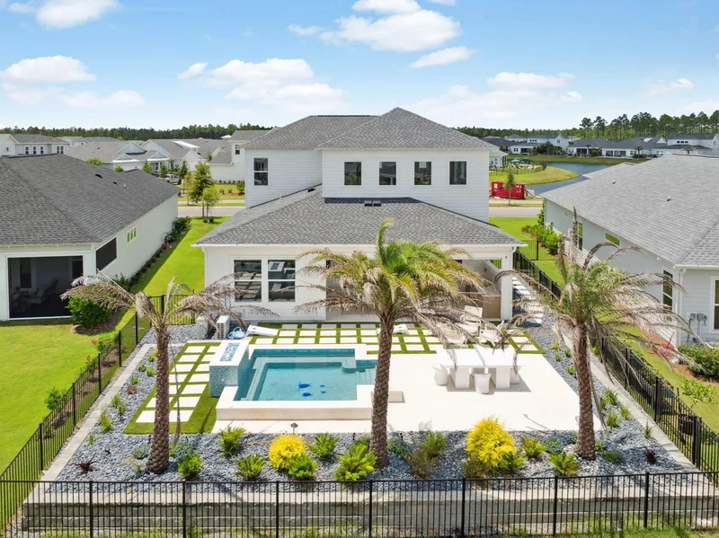 Single Family Residence in Inlet Beach