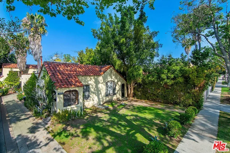 Residential Income in West Hollywood