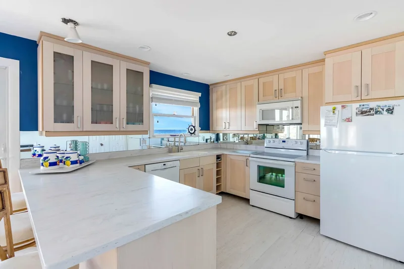 58425 Route 48 , Greenport, NY 11944, Greenport West, New York, United States. - Photo 7