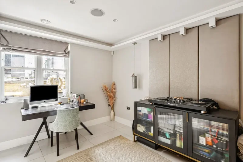 Westbourne Gardens, Bayswater, W2, London, England, United Kingdom. - Photo 76