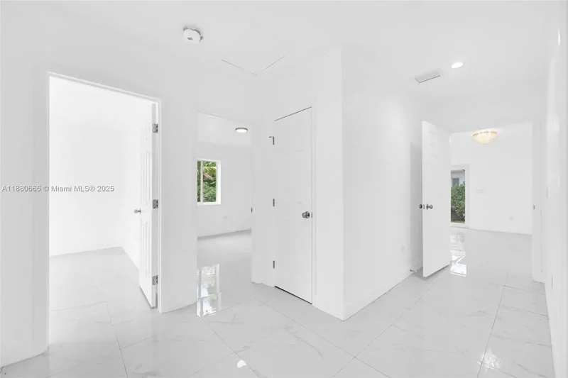 11102 NE 9th Ct, Biscayne Park, FL 33161, Miami, Florida, United States. - Photo 24