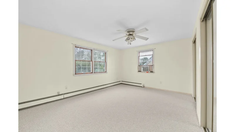 253 Raff Avenue, Carle Place, New York, United States. - Photo 18