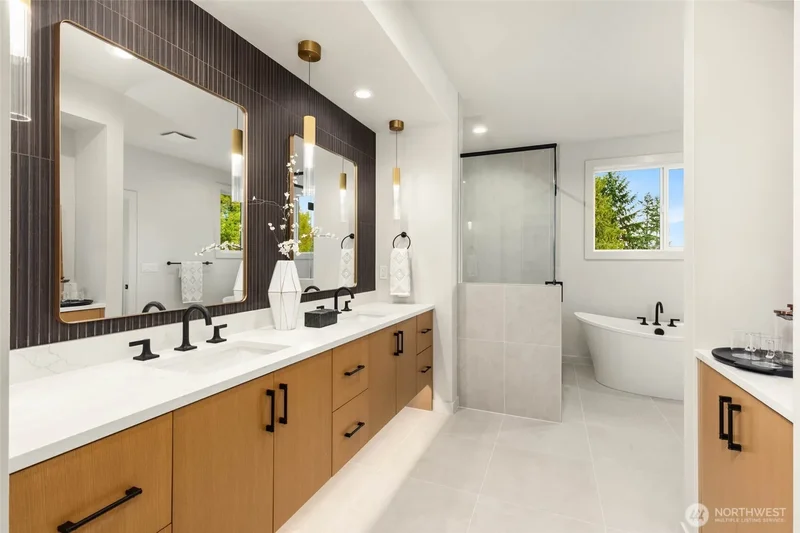 13117 NE 104th Street, Kirkland, WA, 98033, USA, Kirkland, Washington, United States. - Photo 29