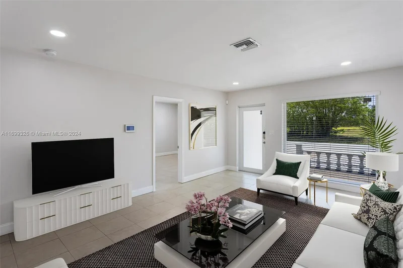 3241 NE 17th Ave, Oakland Park, FL 33334, Oakland Park, Florida, United States. - Photo 22