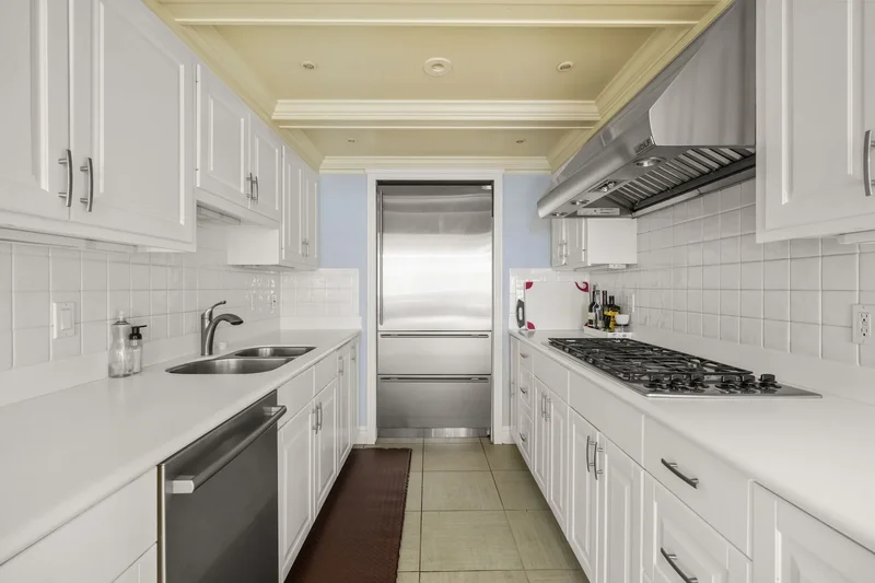 8 Hamlins Crossing , Dover, MA 02030, Dover, Massachusetts, United States. - Photo 3