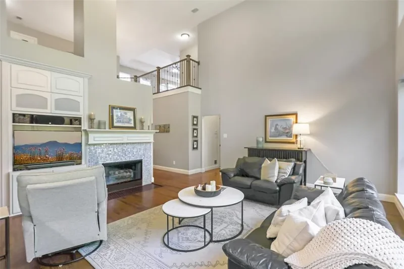 9212 Longview Drive, Plano, Texas, United States. - Photo 2