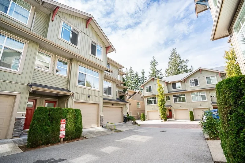 Spacious 3-Bedroom, 3 Bath Langley Townhome!