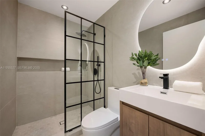 21480 highland lakes blvd #21480, North Miami Beach, Florida, United States. - Photo 14