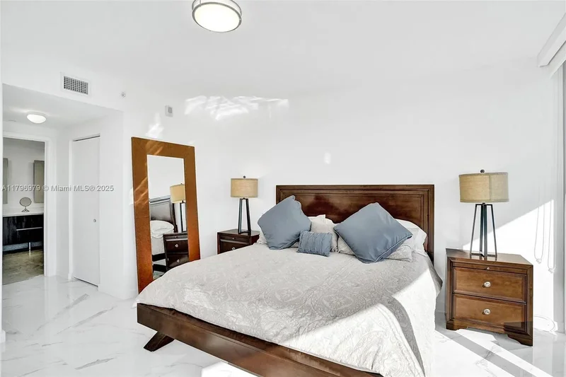 488 NE 18th St 208, Miami, Florida, United States. - Photo 16