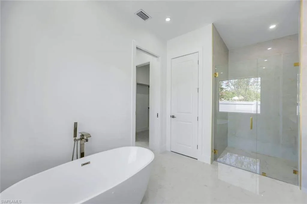 Gallery photo 2
