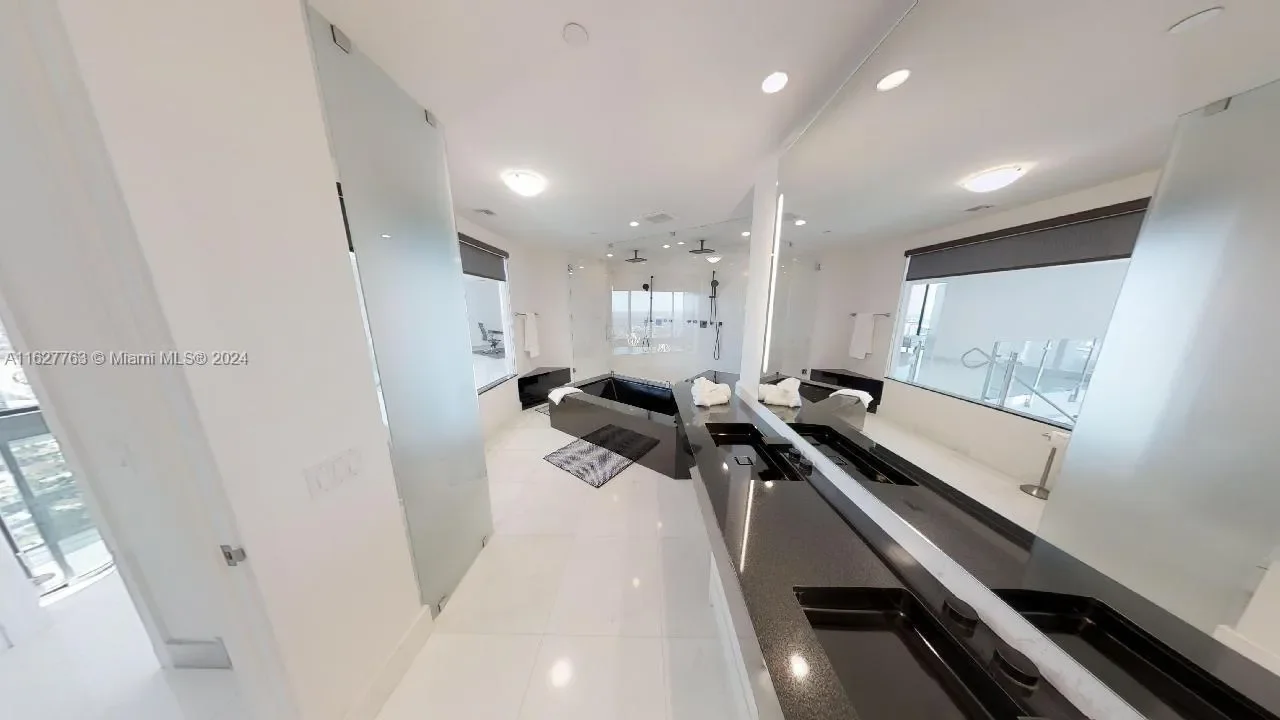 18555 COLLINS AVE, #4604, Golden Beach, Florida, United States. - Photo 28