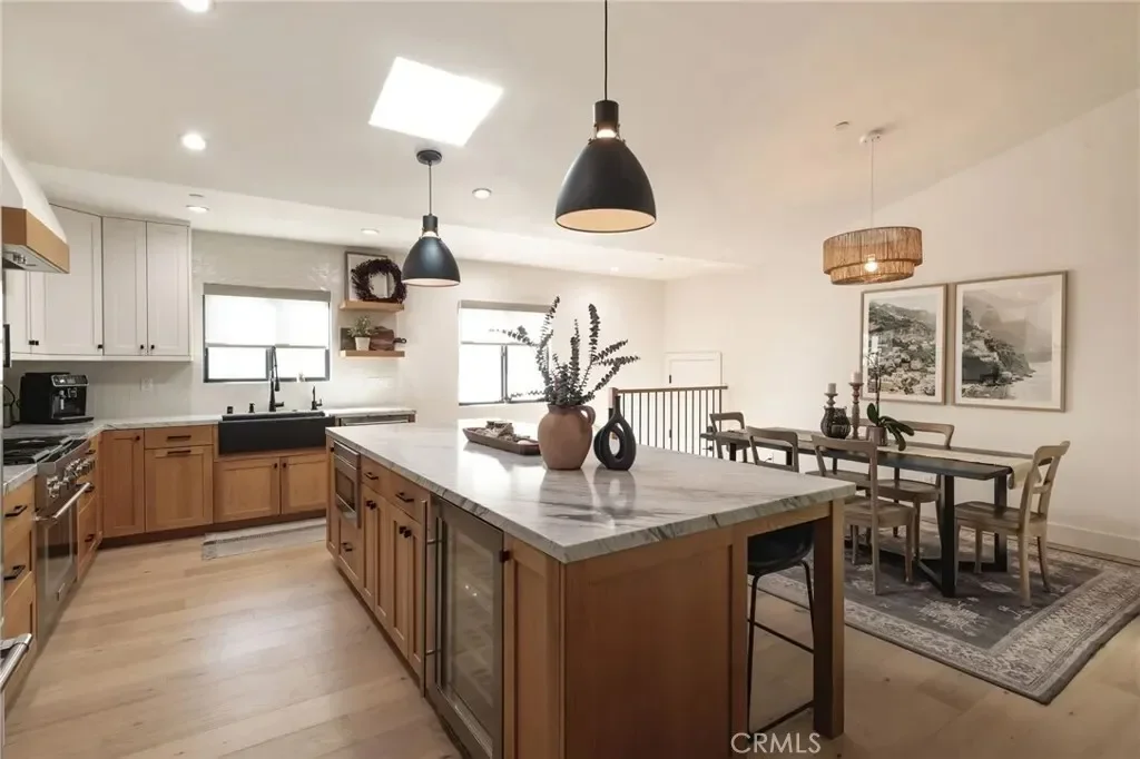 966 Rosecrans Avenue, Manhattan Beach, California, United States. - Photo 9