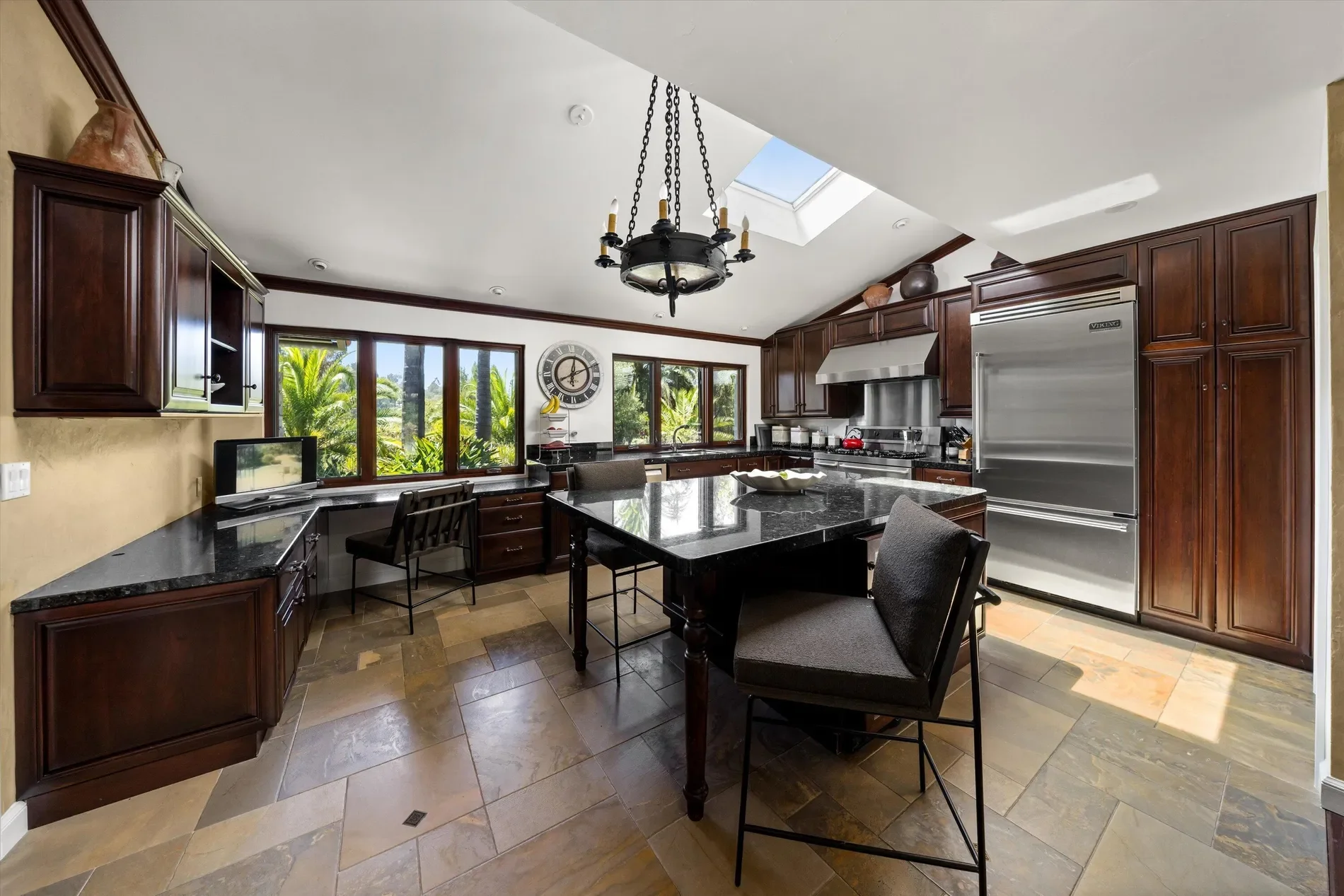 1903 Coyote Circle, Montecito, California, United States. - Photo 12