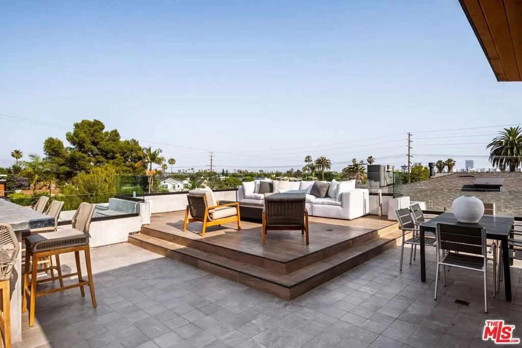 816 N Stanley Avenue, Los Angeles, California, United States. - Photo 15