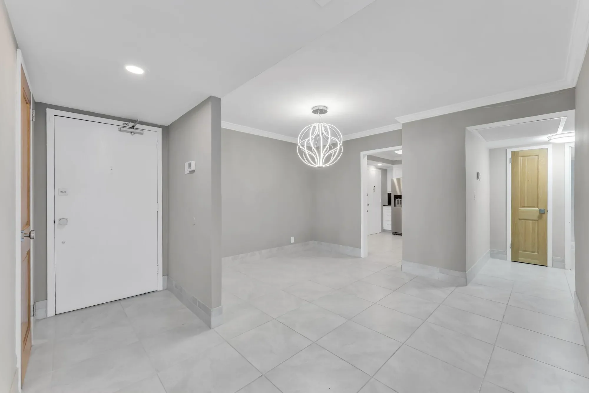 2030 S Ocean Drive, Hallandale Beach, Florida, United States. - Photo 14