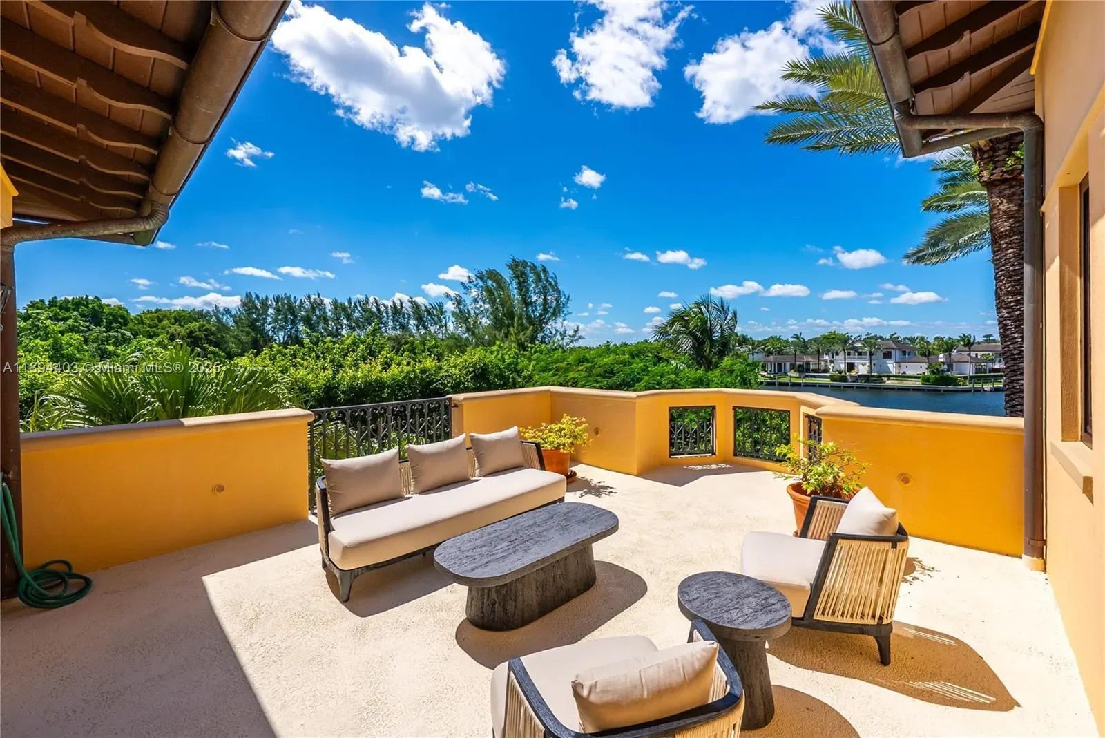 50 Casuarina Concourse, Miami, Florida, United States. - Photo 29