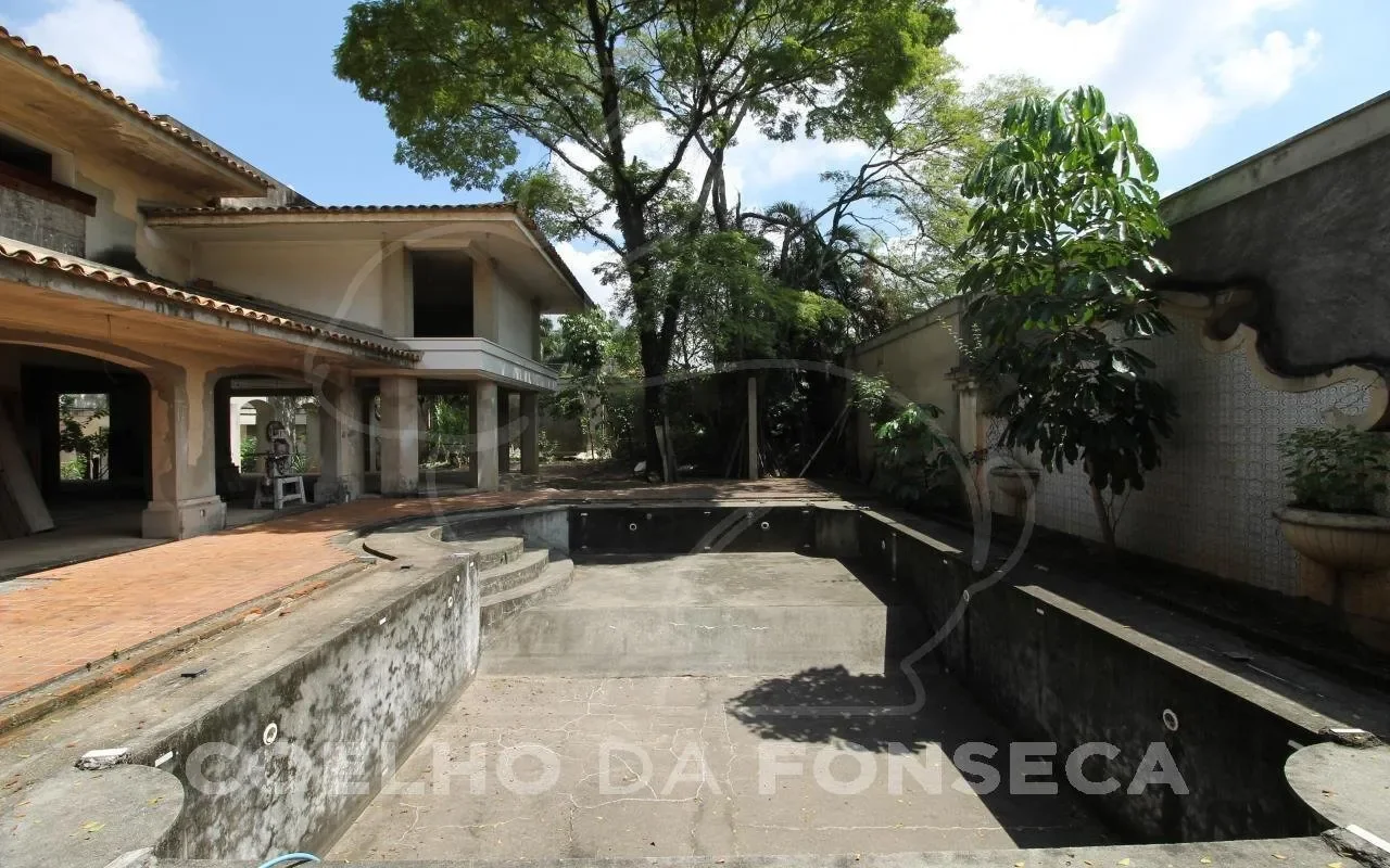 Exterior photo 3