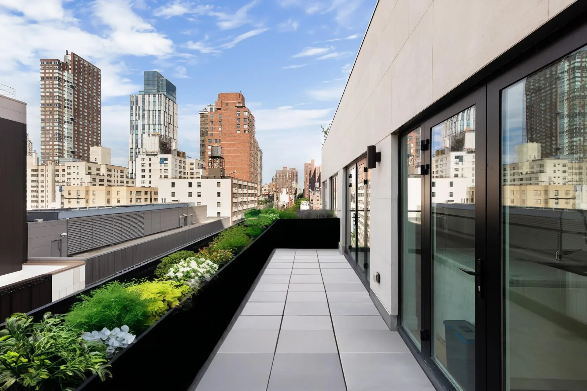 GRACIE GREEN, 427 E 90TH ST, New York, New York, United States. - Photo 21