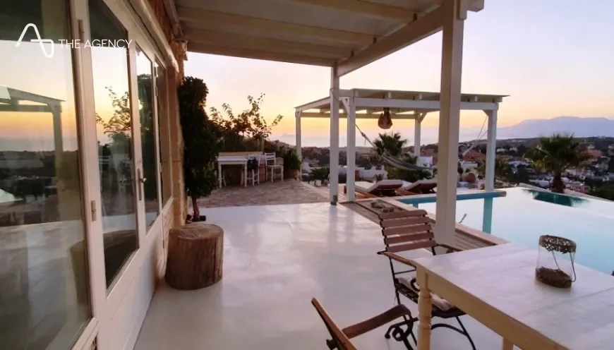 Exterior photo 9