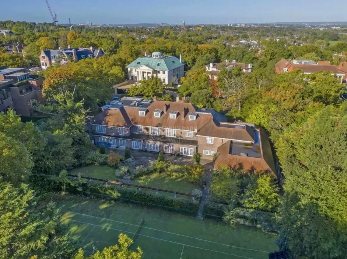 The Bishops Avenue, London, England, United Kingdom. - Photo 4