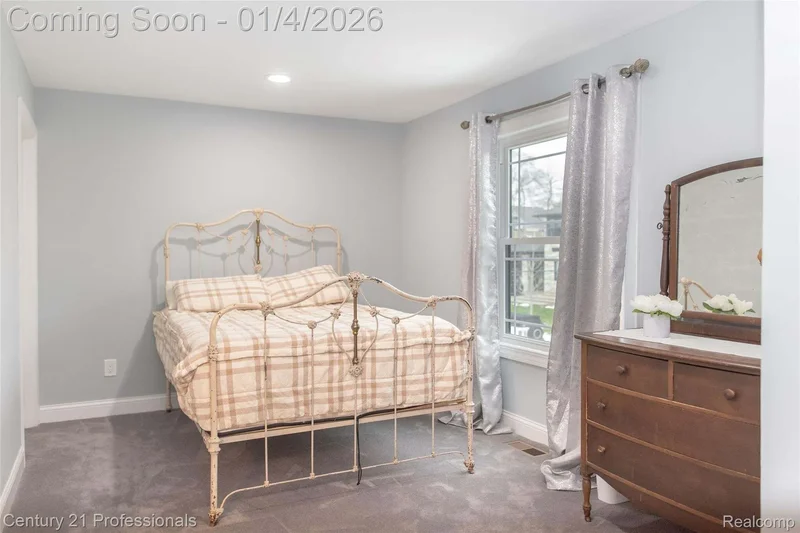 513 Renshaw Street, Rochester, MI 48307, Rochester, Michigan, United States. - Photo 33
