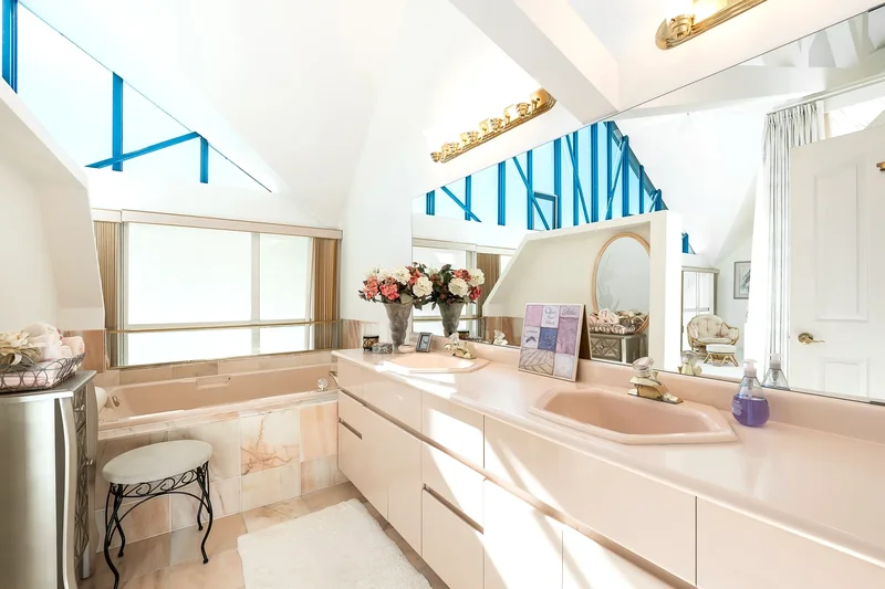 999 Berkley Rd #311, North Vancouver, BC V7H 1Y3, Canada, North Vancouver, British Columbia, Canada. - Photo 25